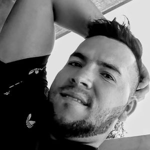 Meet your Posher, Adriel